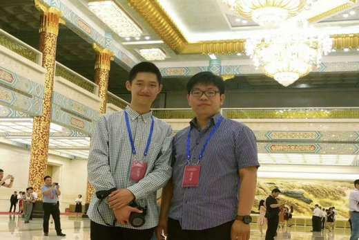 谢铭琛同学和光彩照料中心王师老师