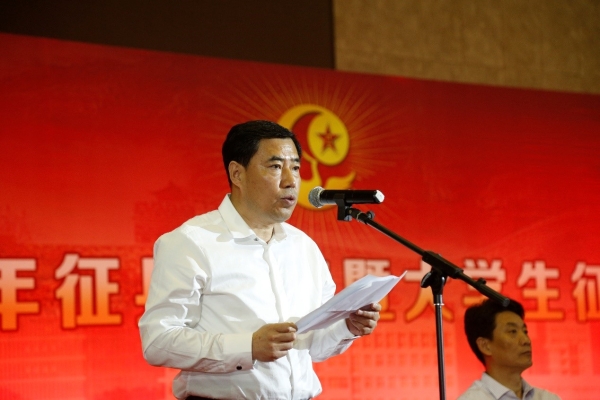 朝阳区副区长兼公安朝阳分局局长牛国泉同志